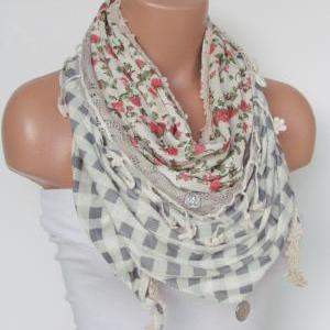 Winter Scarf with fringe and lace-T..